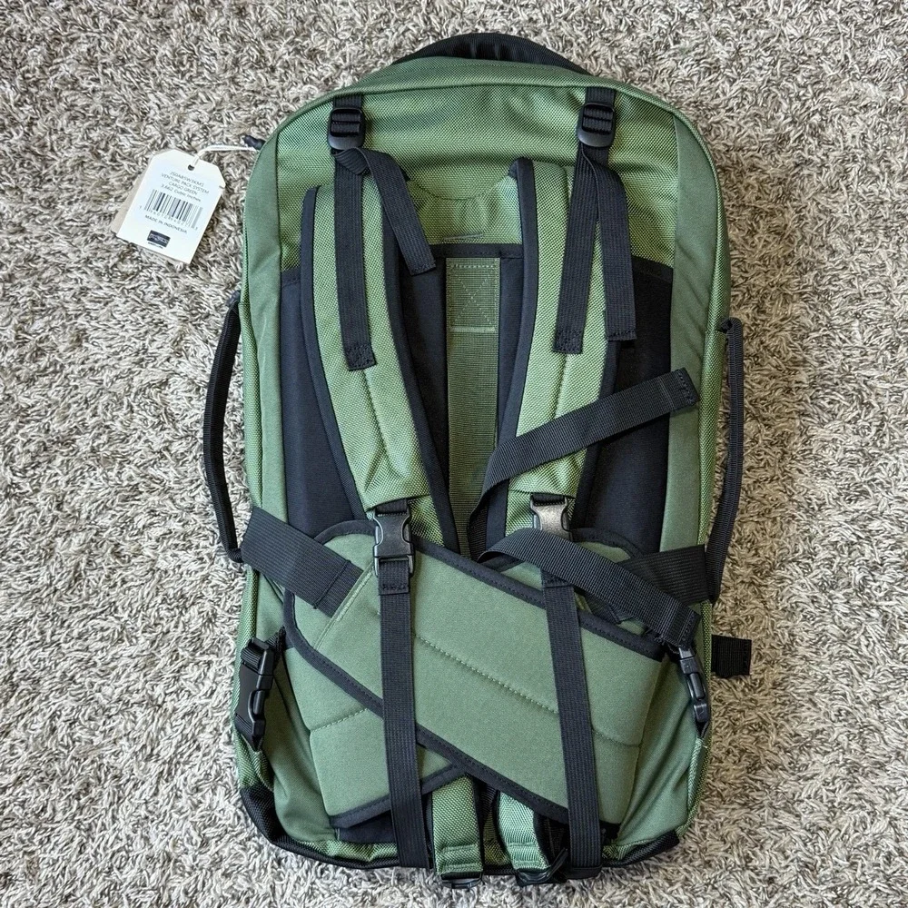 JanSport Venture Pack System 60L Travel Backpack 2-in-1 Carry On Cargo GREEN NEW